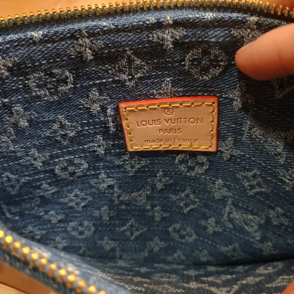 denim fashion inspired wristlet - Picture 4 of 4